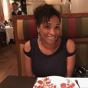 Meet your Posher, Miriam